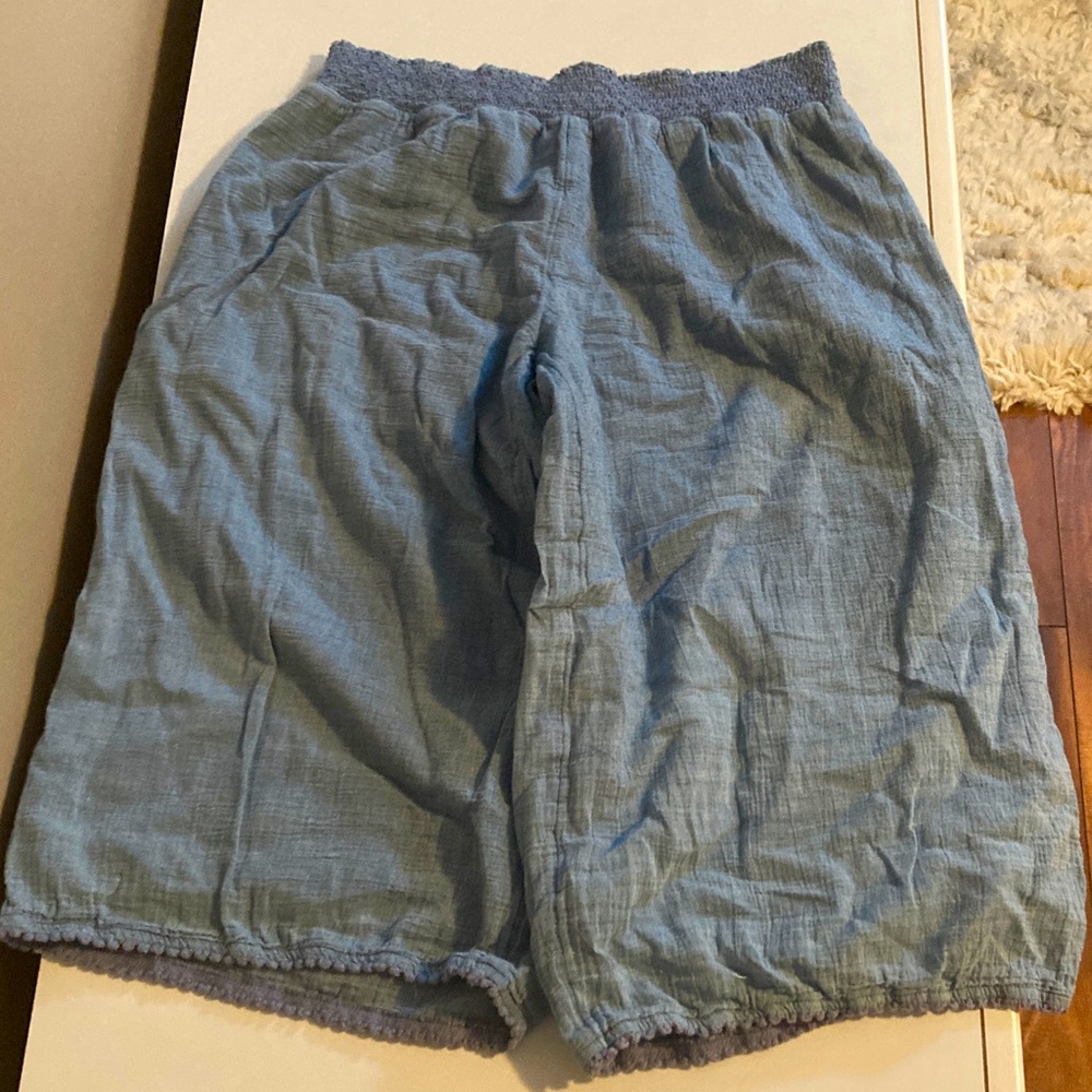 EUC Polo Ralph Lauren Blue Linen Capri Pants